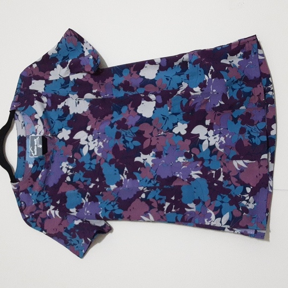 Butter Soft Medical Srubs Colorful  Patterned Women XS Bundle 4 - Picture 4 of 14